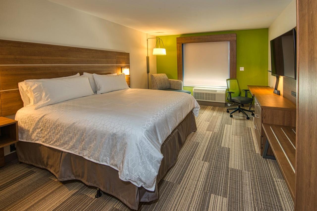 Holiday Inn Express & Suites - Omaha Downtown - Airport By Ihg Exterior photo